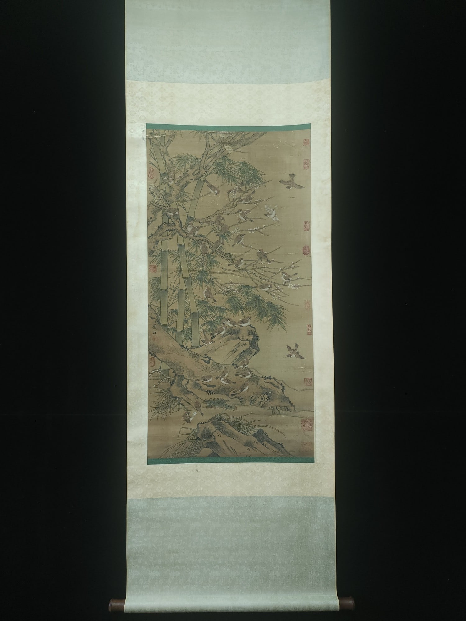 A silk scroll of a hundred sparrows by Cui Bai from the Song Dynasty (1 of 9)