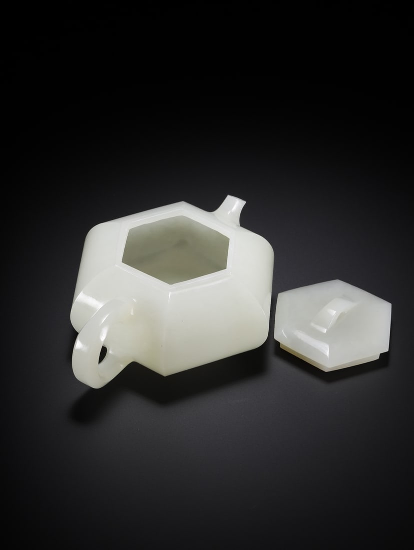 A beautiful Hetian jade hexagonal pot - 3