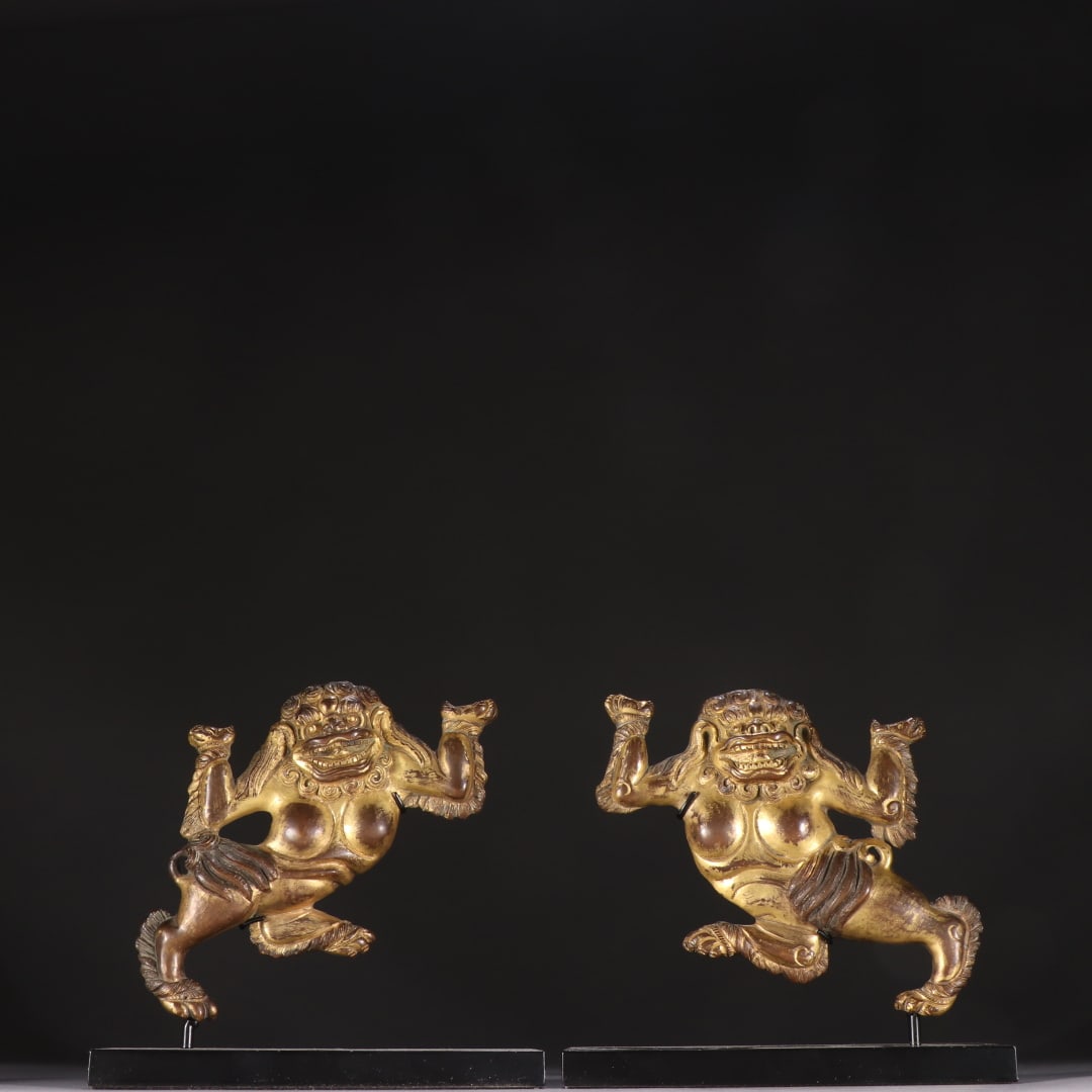 A pair of exquisite gilt copper snow lion ornaments (1 of 9)