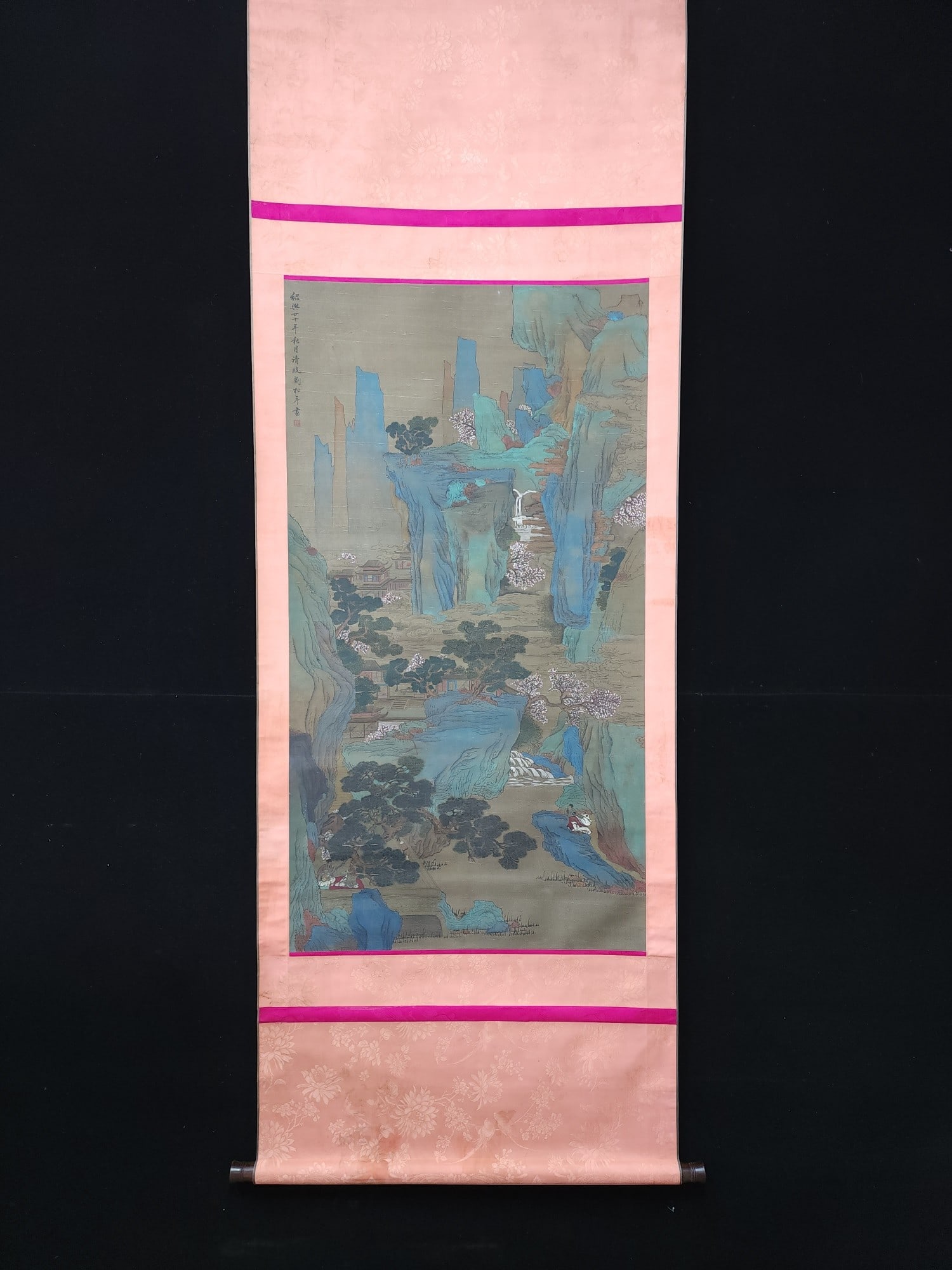 A blue-green landscape on silk by Liu Songnian of the Song Dynasty: Song Dynasty Liu Songnian's blue-green landscape on silk Size:125.5cm 68cm Size:125.5cm 68cm (The Dimensions Of All Batches Are Manually Measured.If You Need More Detailed Information, Please Contact