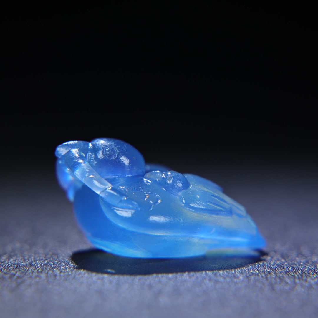 A beautiful aquamarine mother's world-class pendant: Exquisite aquamarine motherly charm Size:27x3.9x2cm W: 0.019 kg Size:27x3.9x2cm W: 0.019 kg (The Dimensions Of All Batches Are Manually Measured.If You Need More Detailed Information, Please Contact
