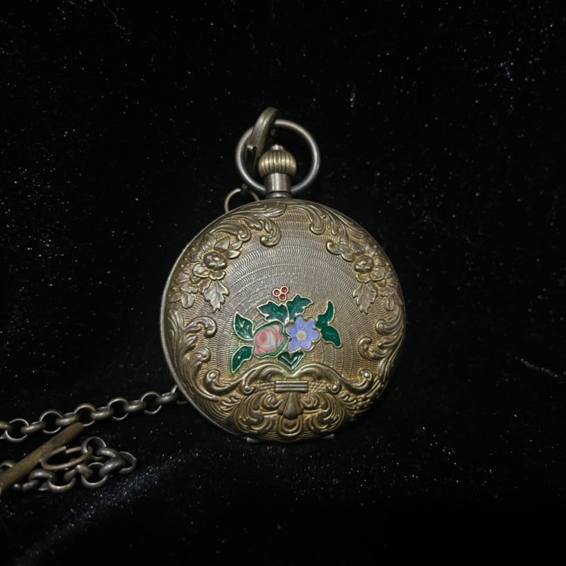 A beautiful double-leaf pure copper pocket watch: A beautifully crafted double-leaf pure copper pocket watch Size: D: 55mm Size: D: 55mm (The Dimensions Of All Batches Are Manually Measured.If You Need More Detailed Information, Please Contact Our