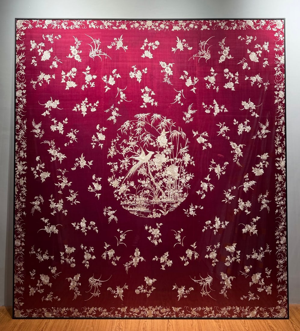 A piece of Republican-era Cantonese embroidery adds a touch of elegance (1 of 9)