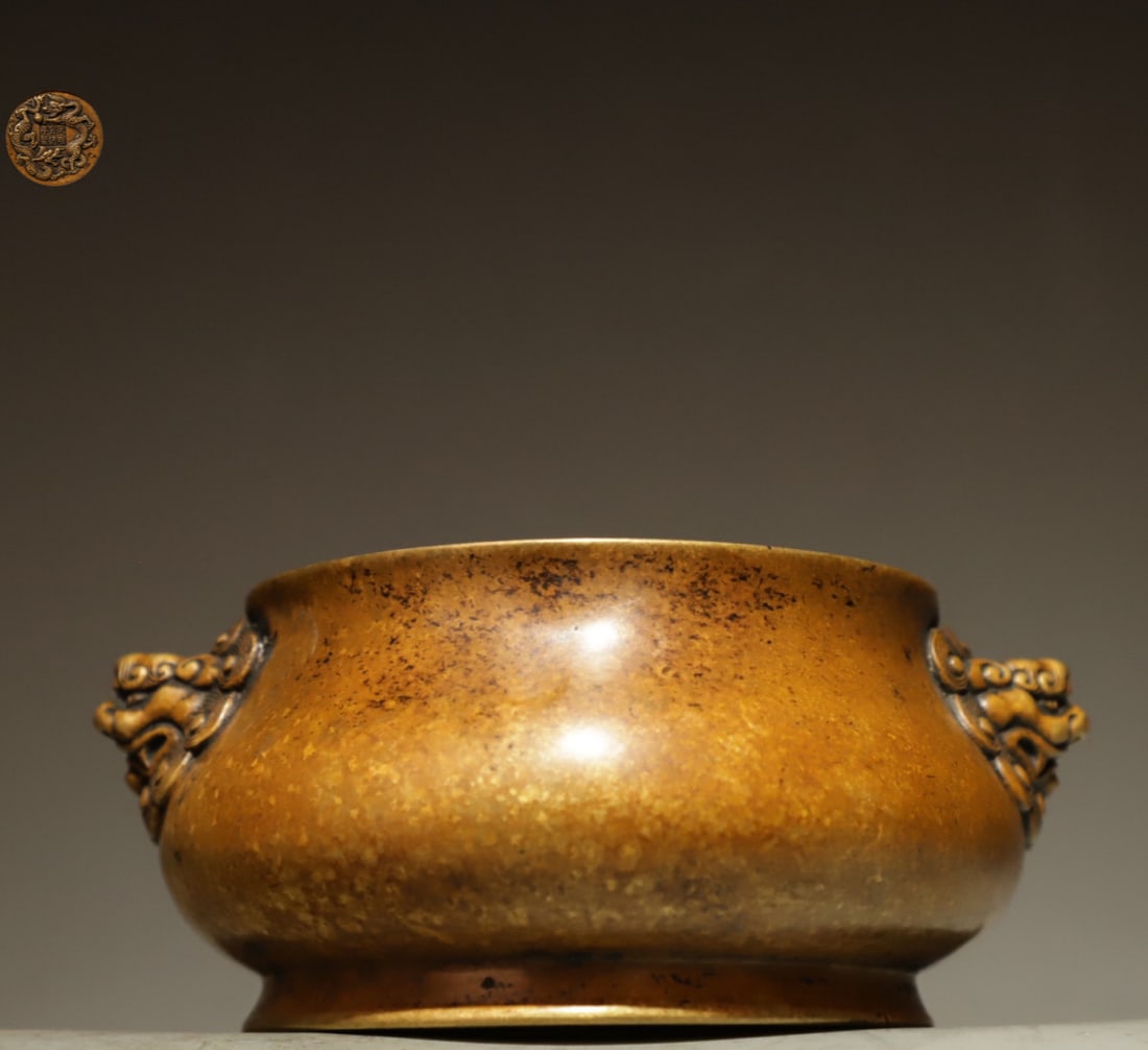 A finely crafted gold-sprinkled lion-ear bronze incense burner (1 of 8)