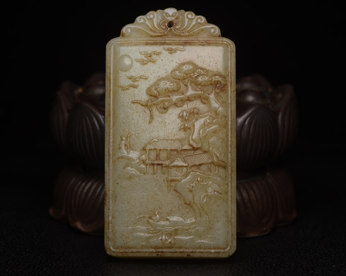 A fine Hetian jade plaque: Exquisite Hetian jade plaque Size:7.6x3.9x1.1 cm W: 0.076 kg Size:7.6x3.9x1.1 cm W: 0.076 kg (The Dimensions Of All Batches Are Manually Measured.If You Need More Detailed Information, Please Contact