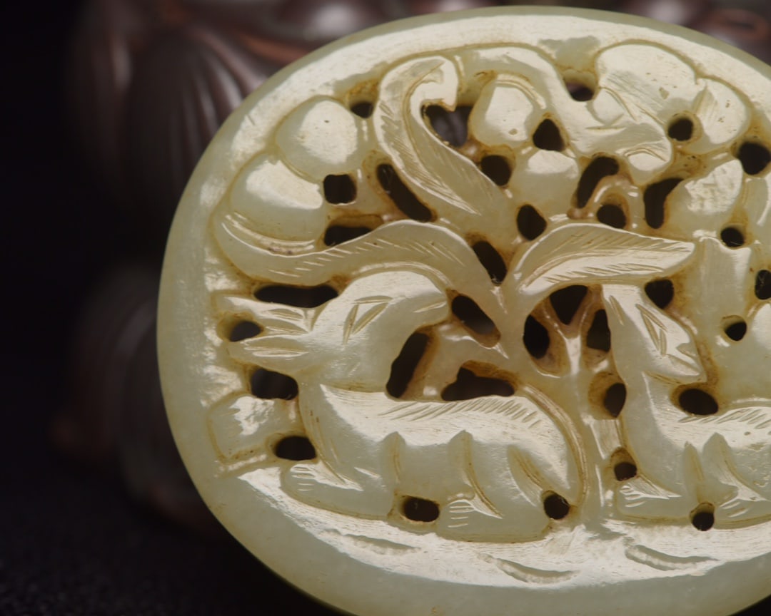 A fine Hetian jade plaque - 4
