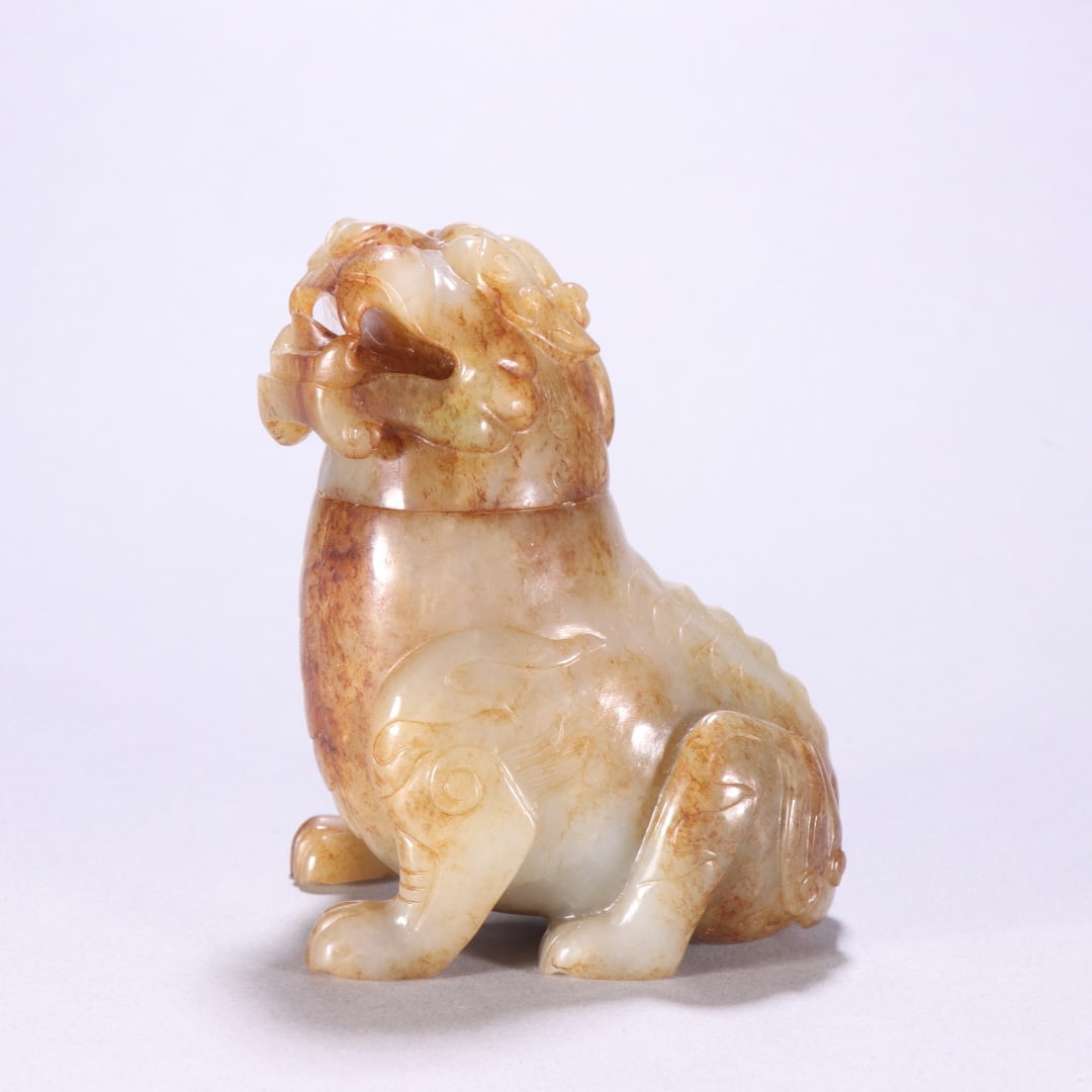 A Qing Dynasty Hetian jade auspicious beast incense ornament (1 of 9)