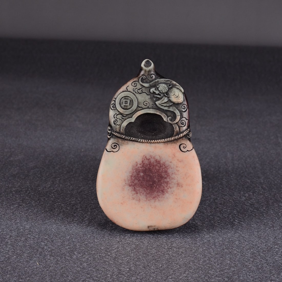 A delicate purple robe, jade belt, and a Fortune Handheld Inkstone: Exquisite purple robe, jade belt, and Fortune Fortune Handheld Inkstone Size:9.9x6x3cm W: 0.32 kg Size:9.9x6x3cm W: 0.32 kg (The Dimensions Of All Batches Are Manually Measured.If You Need More