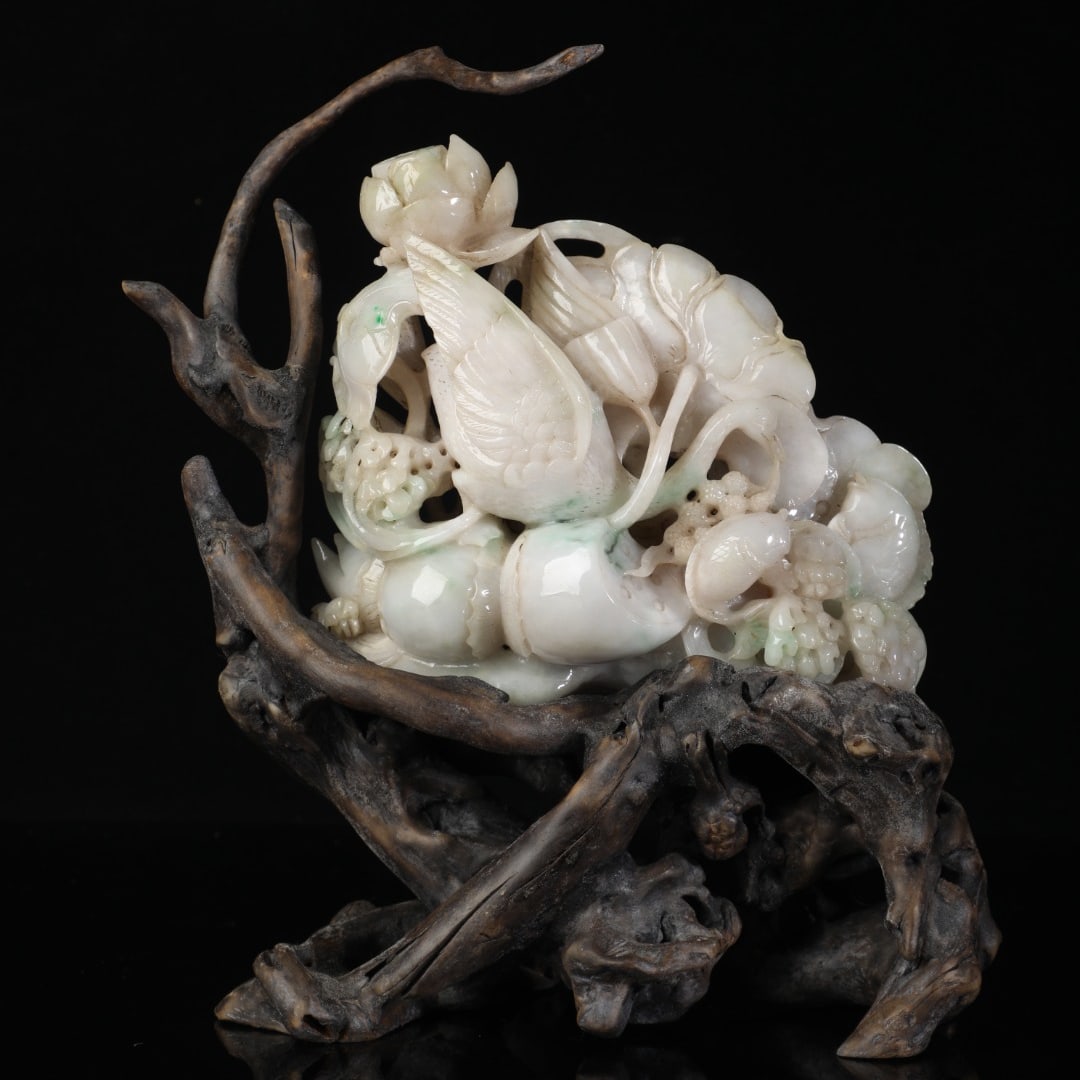 A jade ornament from the Qing Dynasty (1 of 9)