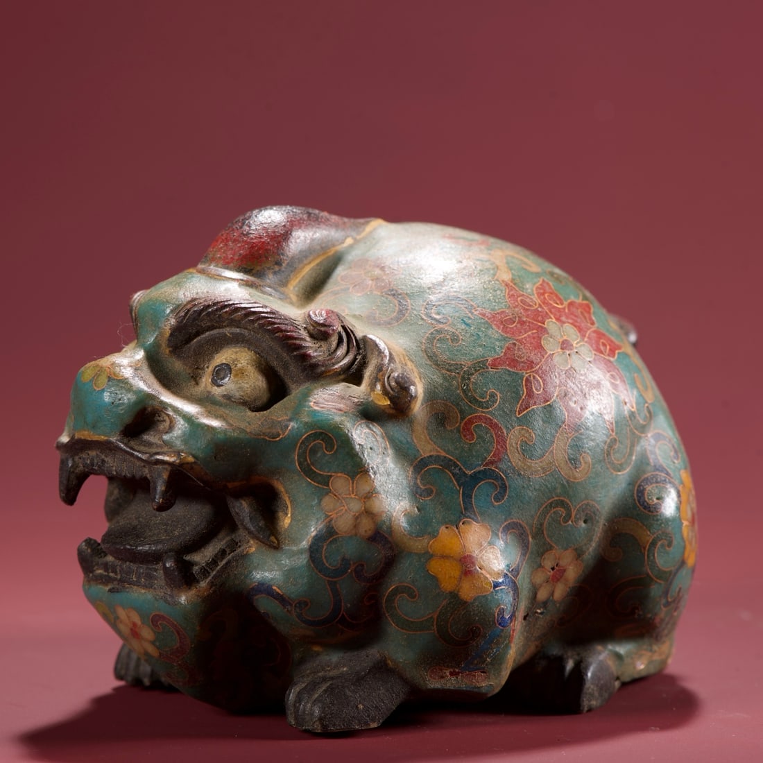 A beautiful cloisonne Pixiu desk ornament: Exquisite cloisonne Pixiu desk ornament Size: L: 15cm W: 10cm H: 10cm W: 1.725 kg Size: L: 15cm W: 10cm H: 10cm W: 1.725 kg (The Dimensions Of All Batches Are Manually Measured.If You Need More Detail