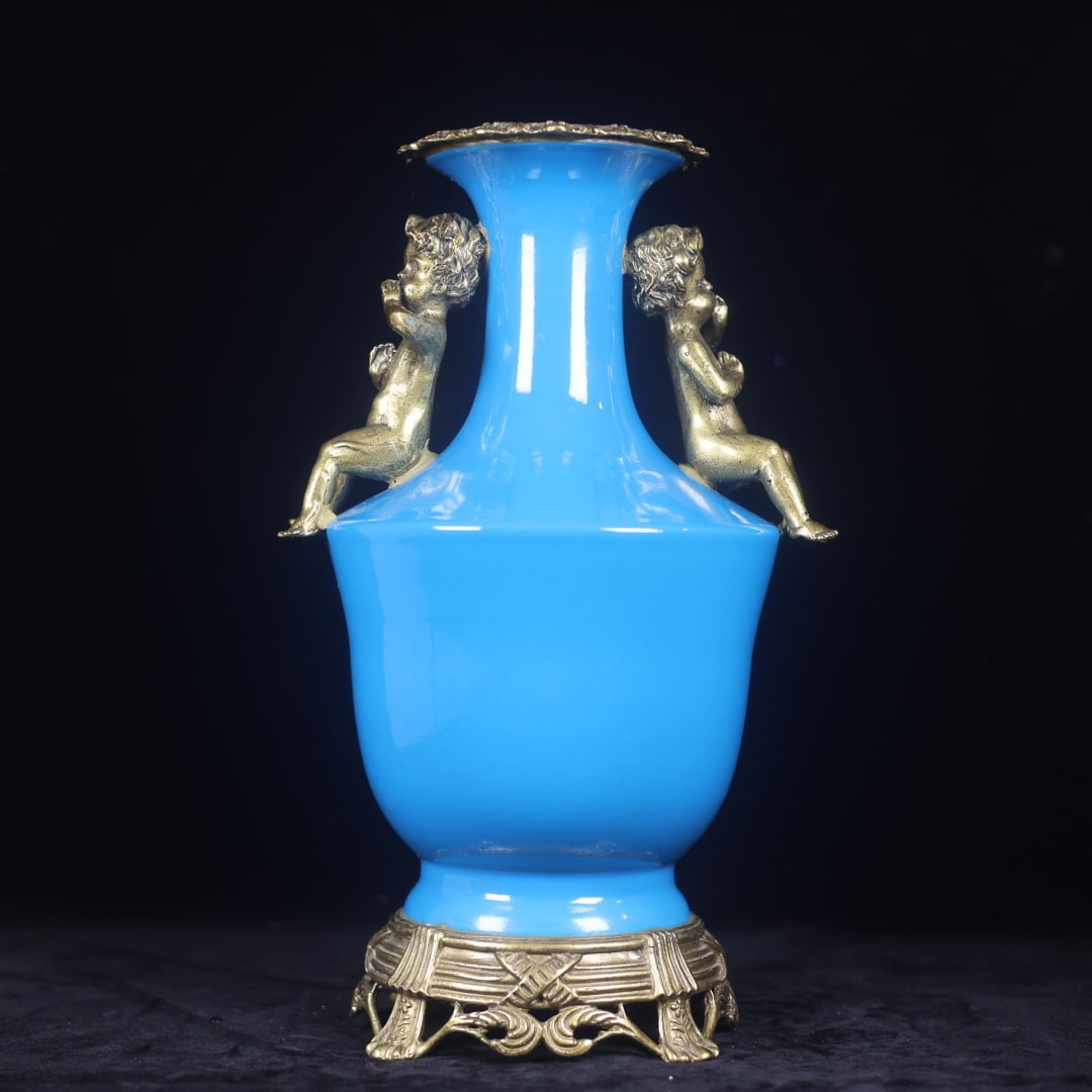 A fine blue-glazed bronze-inlaid angel amphibious vase: Exquisite blue-glazed bronze-inlaid angel double-handled vase Size: H: 36cm Calibre: 12cm D:21cm Bottom:15.5cm Size: H: 36cm Calibre: 12cm D:21cm Bottom:15.5cm (The Dimensions Of All Batches Are