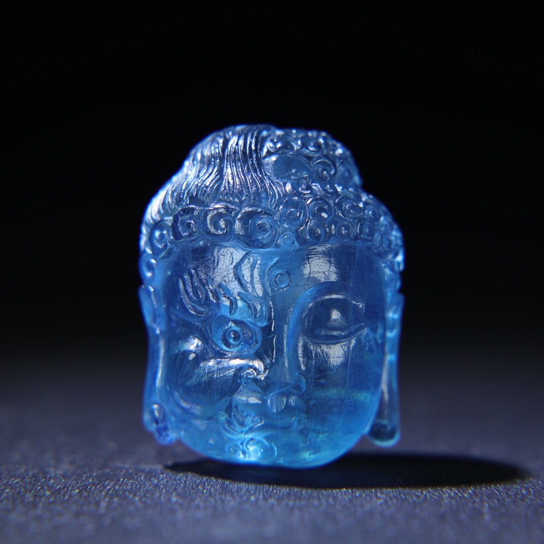 A beautiful aquamarine one-thought Buddha magic pendant (1 of 8)