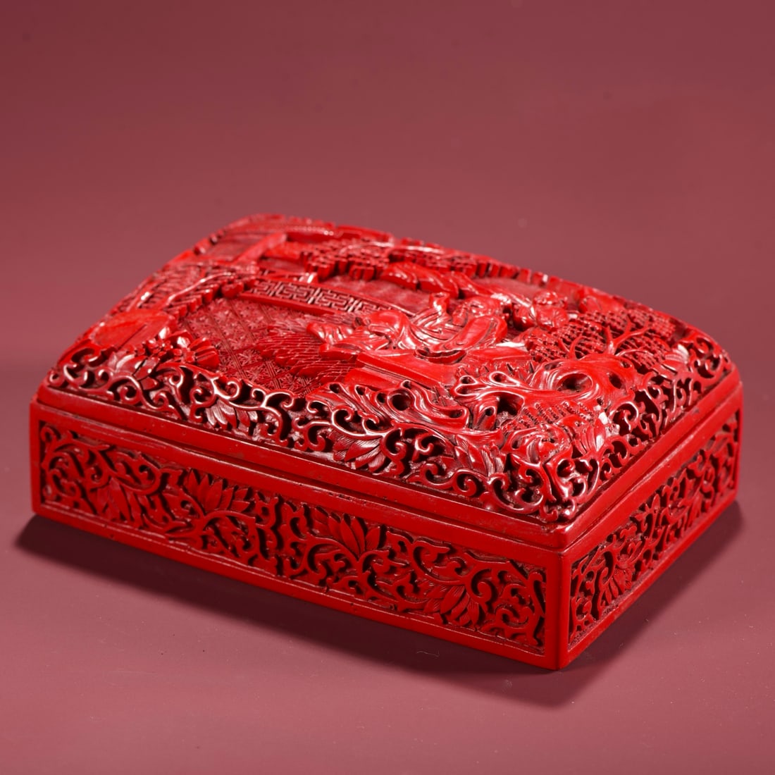 A finely crafted red lacquerware scholar's box featuring character stories: Exquisite carved red lacquerware character story study box Size: L: 15cm W: 10cm H: 6cm W: 0.34 kg Size: L: 15cm W: 10cm H: 6cm W: 0.34 kg (The Dimensions Of All Batches Are Manually Measured.If You N
