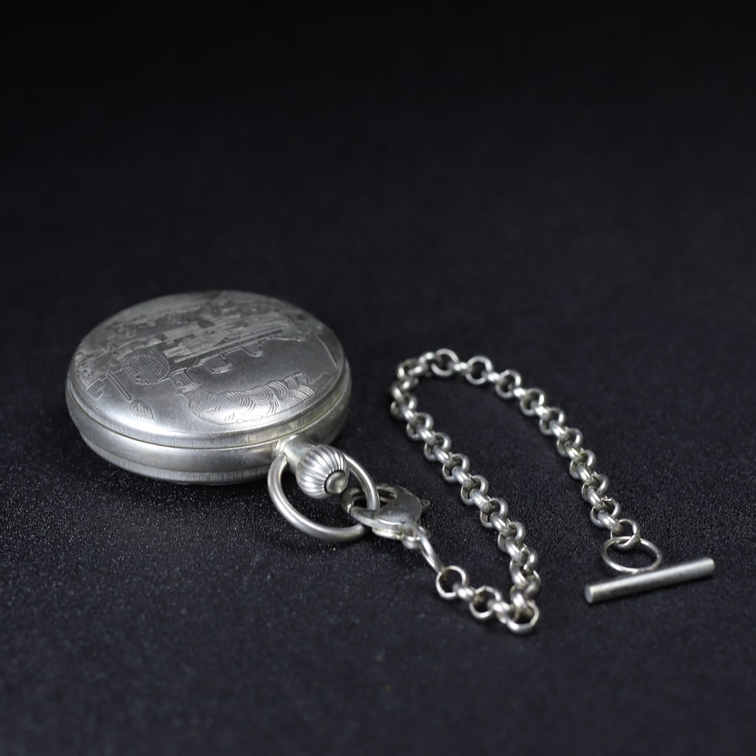 A beautiful double-opening pocket watch: Exquisite double-opening pocket watch Size: D: 5.0cm Size: D: 5.0cm (The Dimensions Of All Batches Are Manually Measured.If You Need More Detailed Information, Please Contact Our Customer Service Befo
