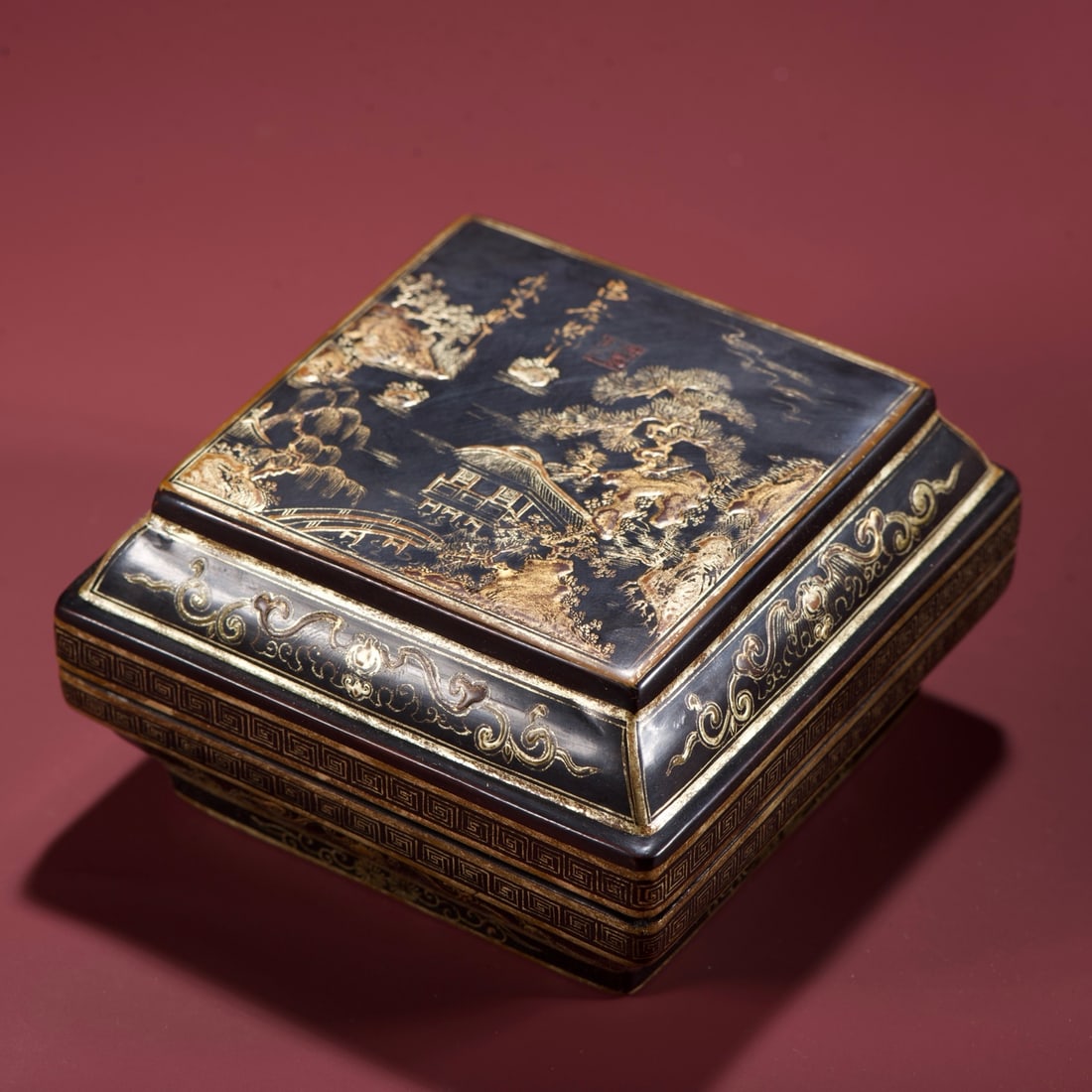 A beautiful wood-based lacquered gold-painted landscape study box (1 of 9)