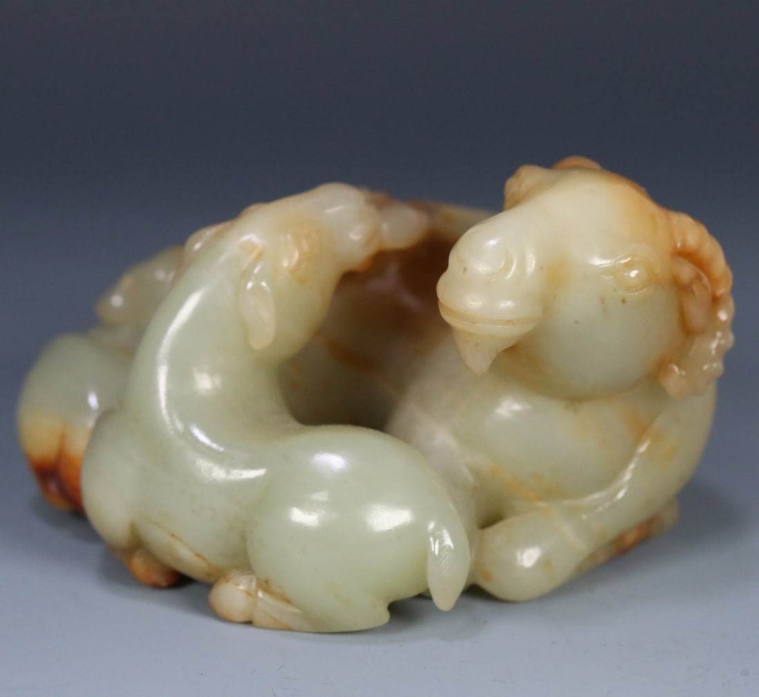 A beautiful Hetian jade Three Sheep Kaitai ornament (1 of 8)