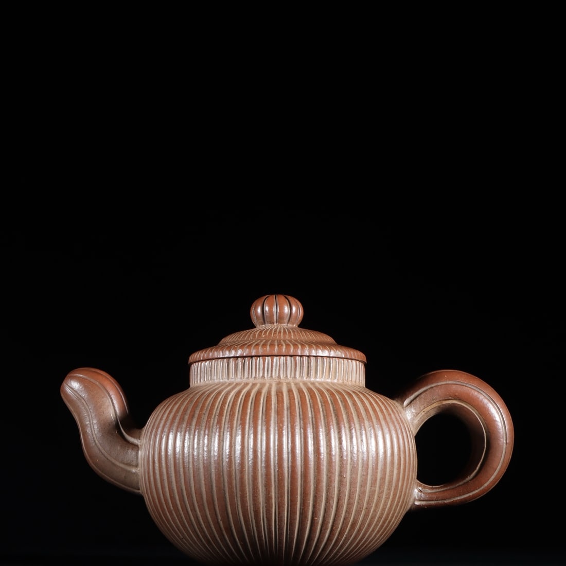 A finely crafted vein-patterned palace lantern purple clay teapot (1 of 9)