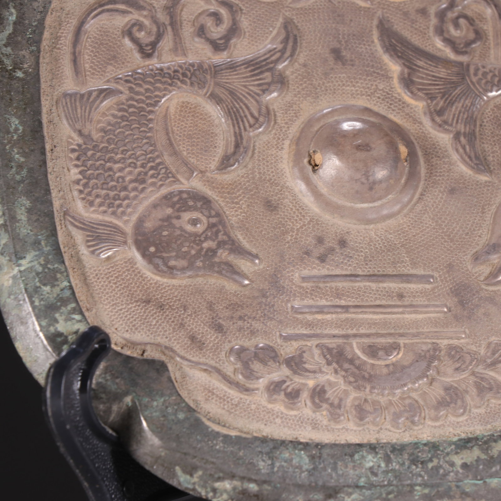 A Han Dynasty bronze mirror with double fish patterns - 3