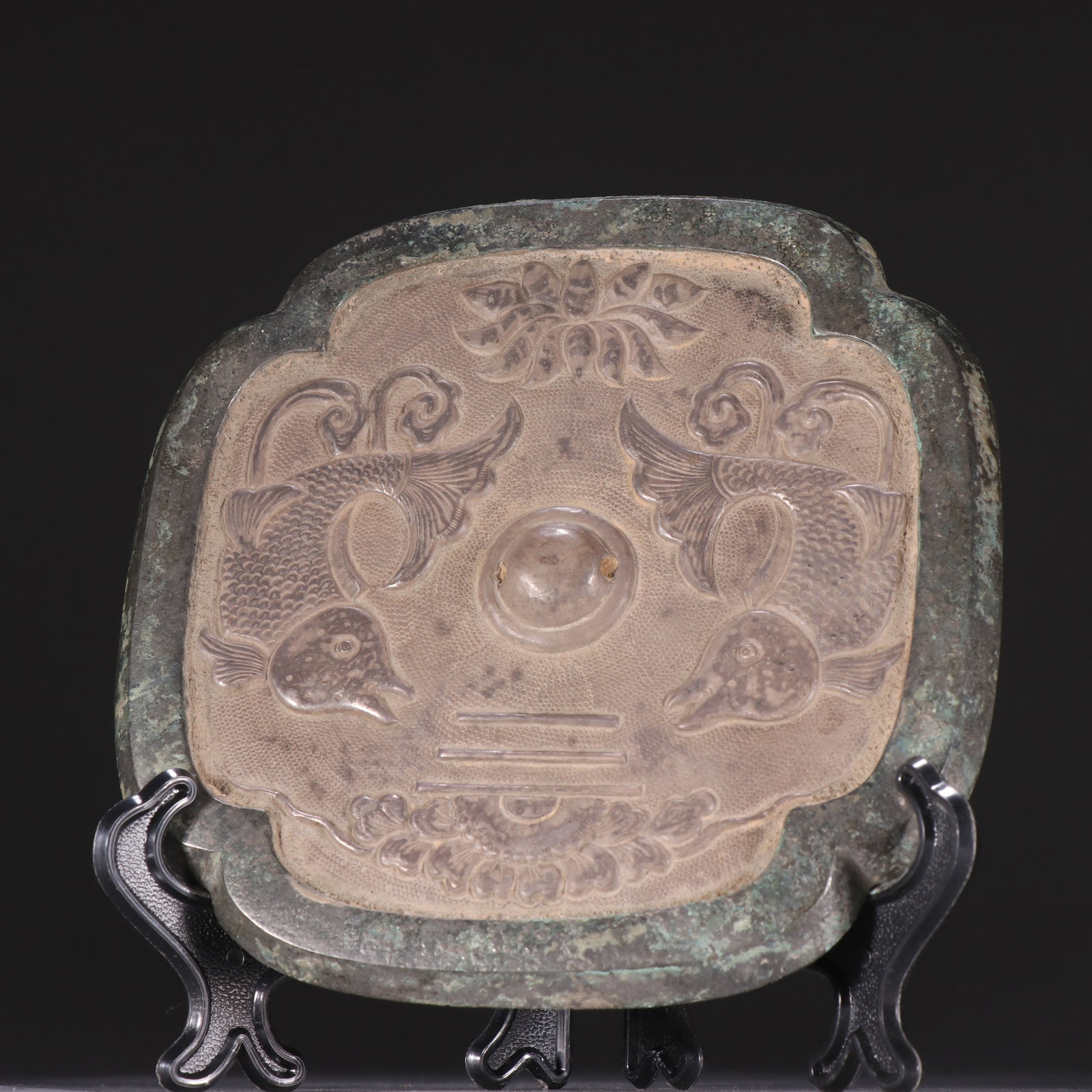 A Han Dynasty bronze mirror with double fish patterns - 4