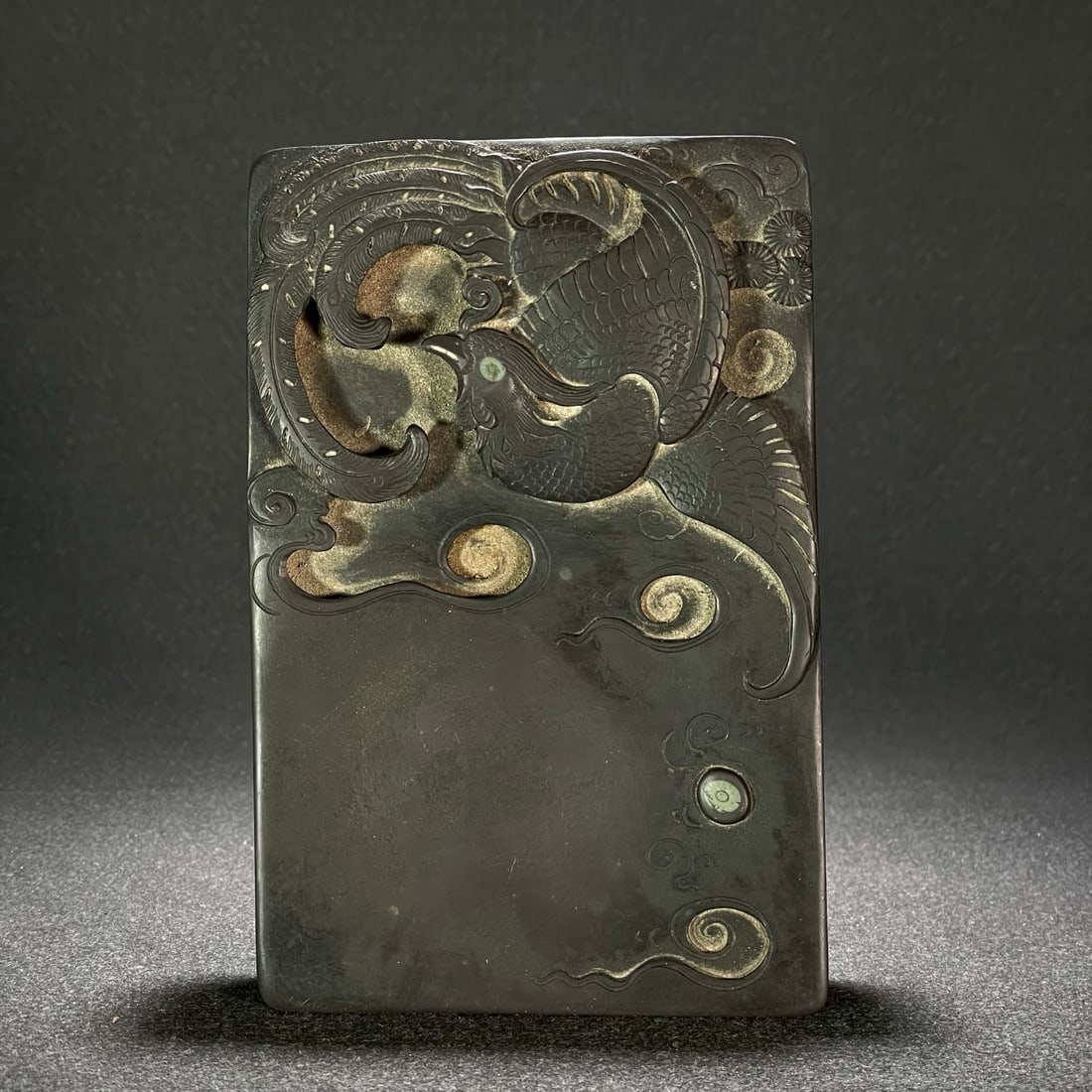 A delicate phoenix dancing in the heavens with a duan inkstone (1 of 9)