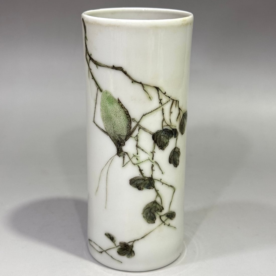 A new pastel grass insect pen holder by Li Mingliang (1 of 9)