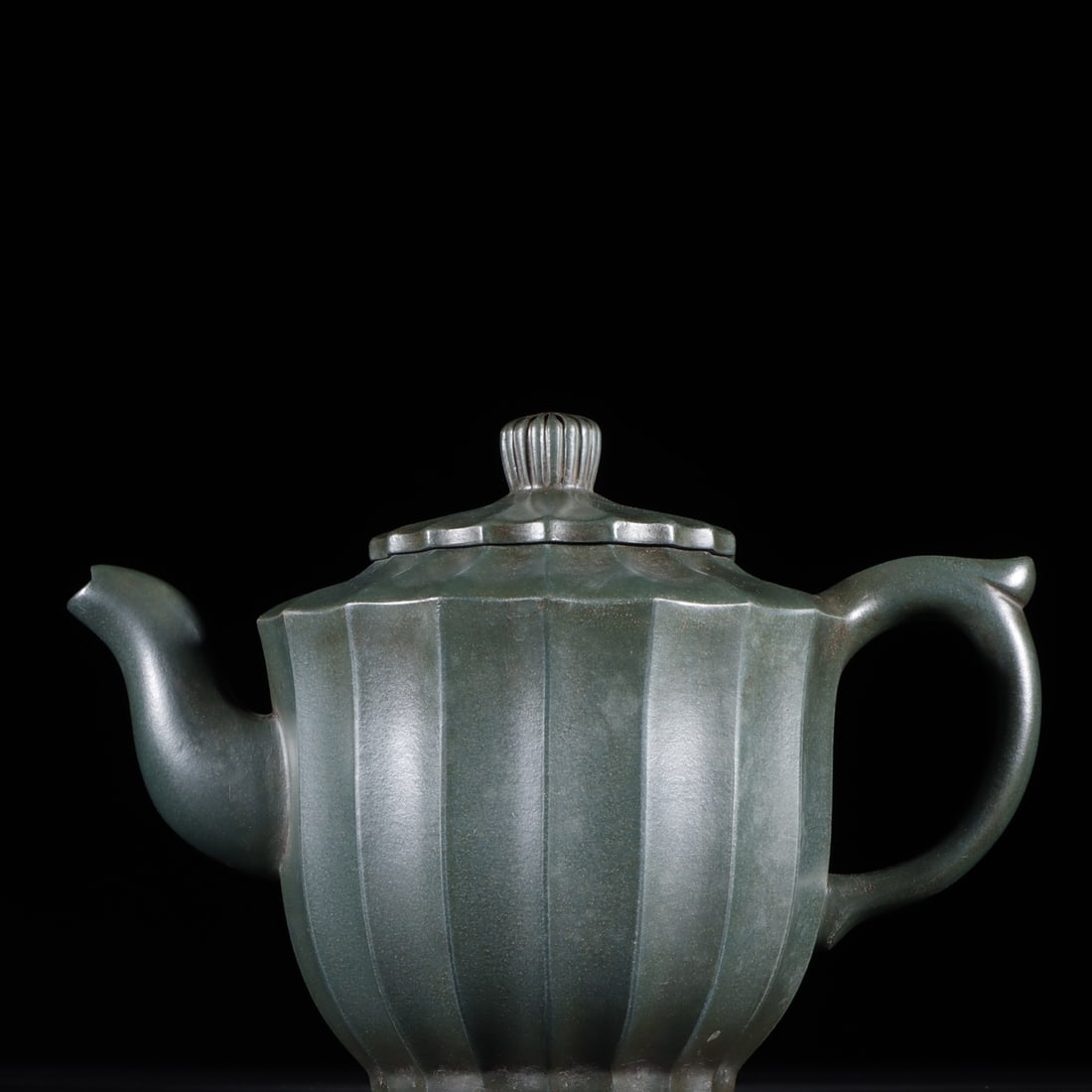A beautiful diamond-shaped bell-shaped purple clay teapot (1 of 9)