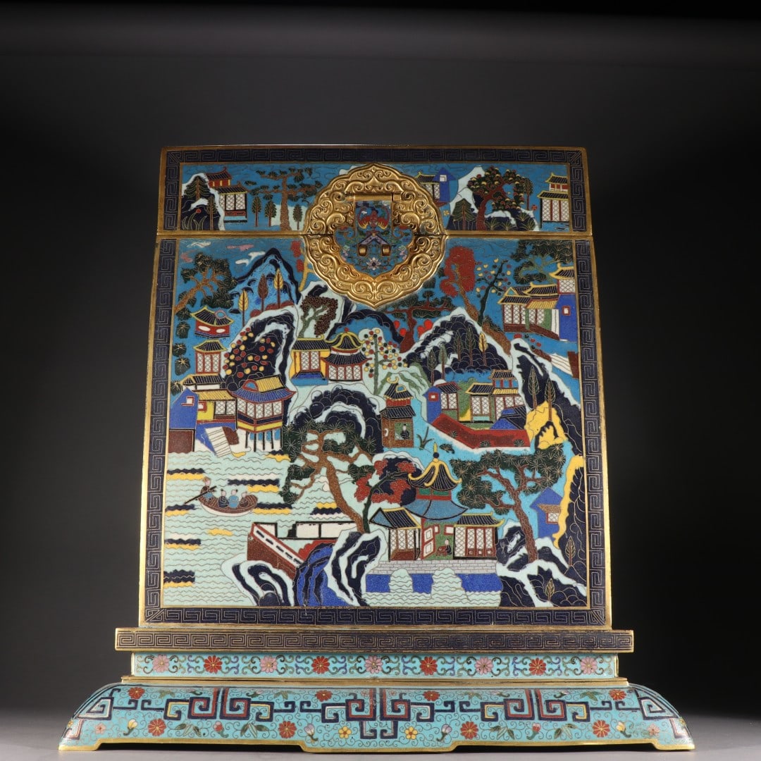 A Qing Dynasty gilt bronze cloisonne landscape pavilion chest: A Qing Dynasty gilt bronze cloisonne landscape pavilion chest Size: H: 43cm W: 40.2cm W: 13.7 kg Size: H: 43cm W: 40.2cm W: 13.7 kg (The Dimensions Of All Batches Are Manually Measured.If You Need Mor