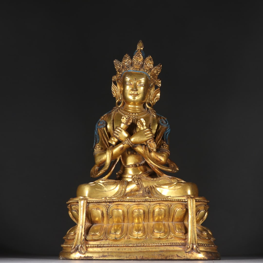 A fine bronze gilt Vajra Holder statue (1 of 9)