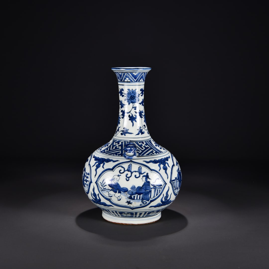 A blue-and-white 'Teaching a Child' First Appreciation Vase from the Jiajing period of the Ming: A blue-and-white 'Teaching a Son' and 'Supporting the First Appreciation Vase' from the Jiajing period of the Ming Dynasty Size: H:32x W: 22 Size: H:32x W: 22 (The Dimensions Of All Batches Are
