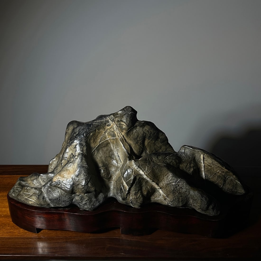 A beautiful Lingbi stone hall mountain (1 of 4)