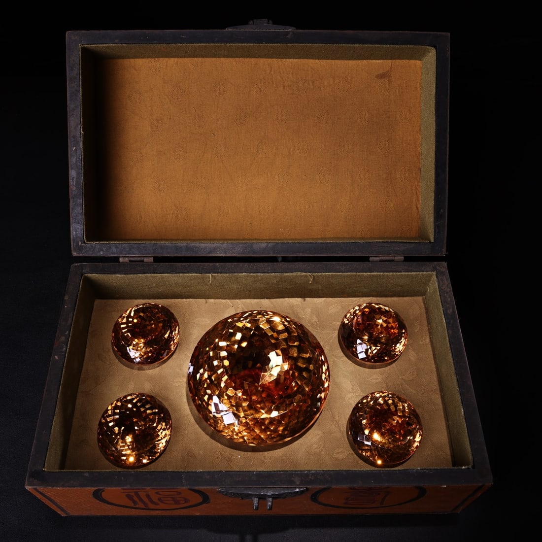 A set of Qing Dynasty imperial yellow diamonds (1 of 7)