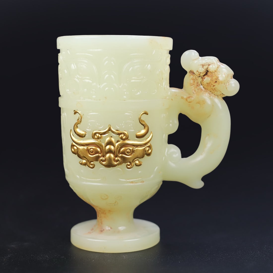 A delicate auspicious beast dragon longevity cup: Exquisite auspicious beast dragon longevity cup Size: H: 12cm W: 11cm W: 0.415 kg Size: H: 12cm W: 11cm W: 0.415 kg (The Dimensions Of All Batches Are Manually Measured.If You Need More Detailed Infor
