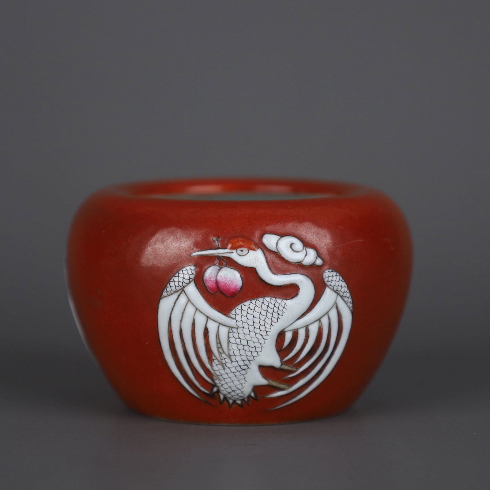 A Qing Dynasty Qianlong period apple brush washer with a white clustered crane pattern apple brush (1 of 9)