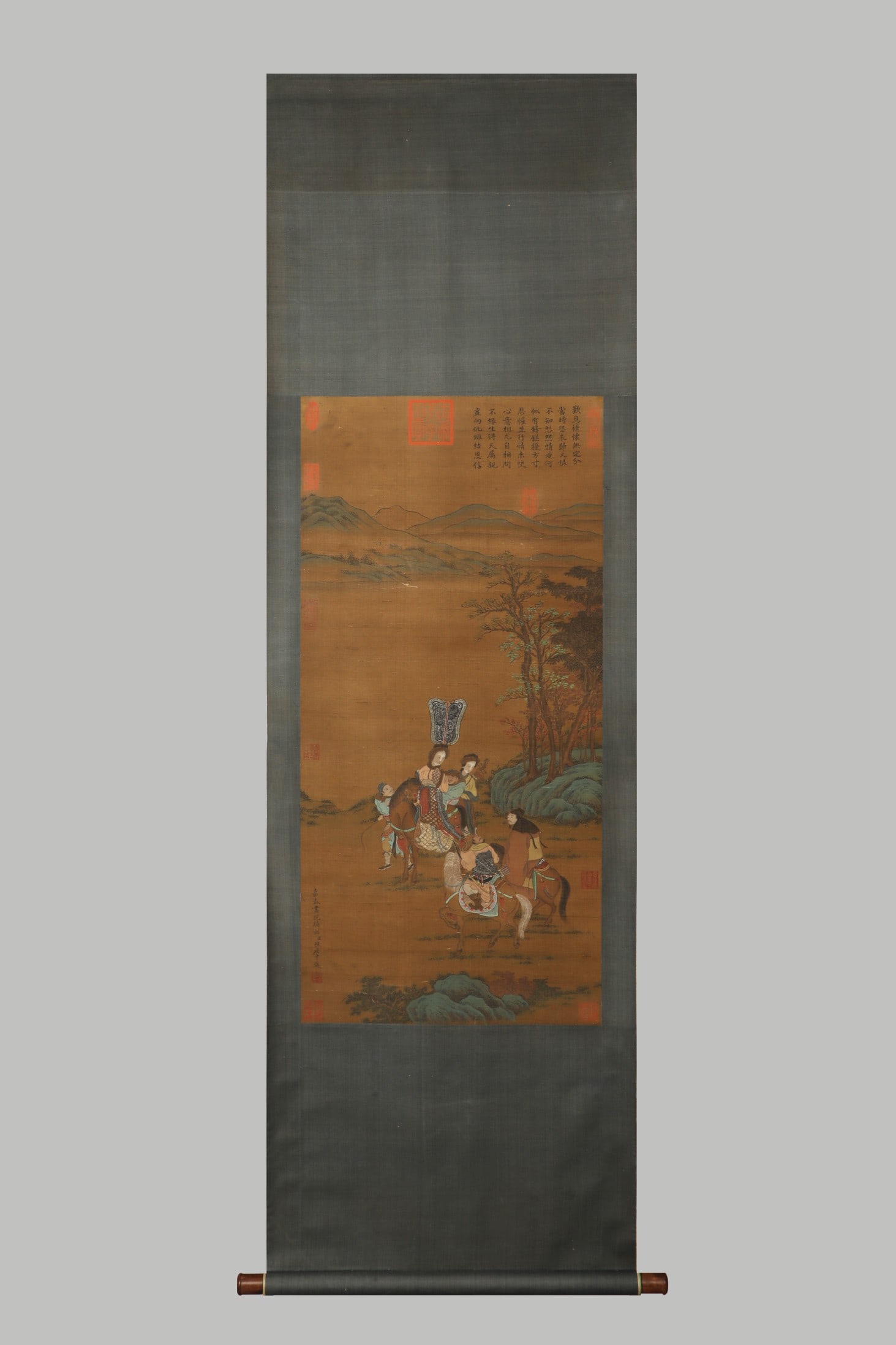 A silk figure of Chen Juzhong from the Song Dynasty (1 of 9)