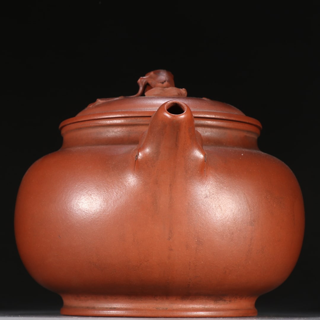 A Squirrel Grape Pot by Wang Yinxian - 7