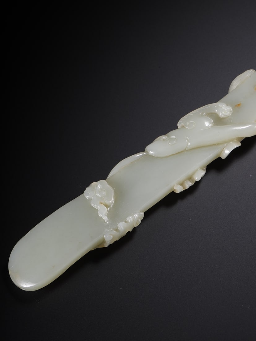 A beautiful Hetian jade dragon-patterned ruyi - 6