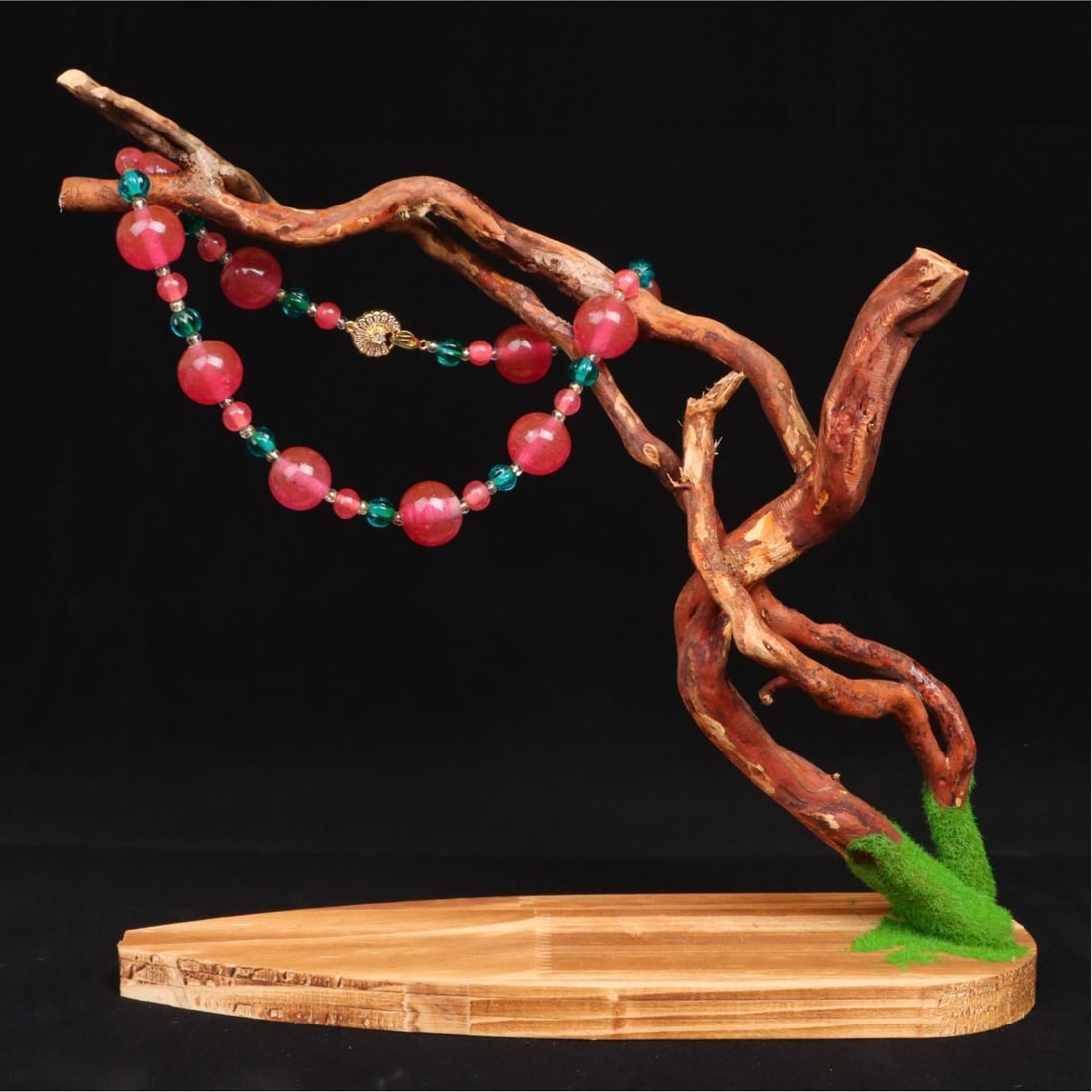 A beautiful glazed treasure string necklace (1 of 4)