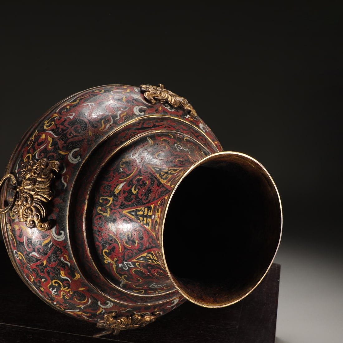An Exquisite Cloisonne Lotus Pattern Vase  - 4