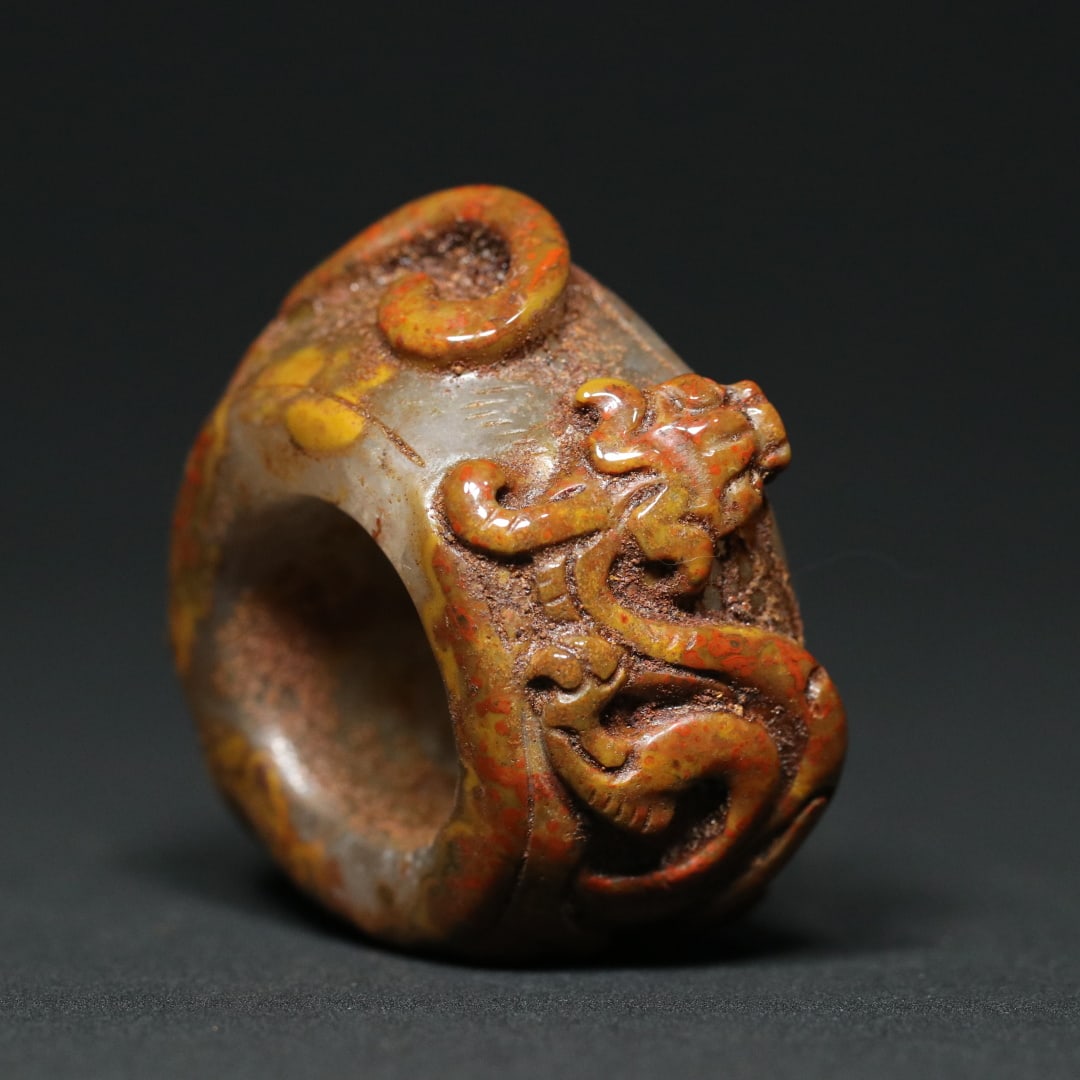 An Exquisite Agate Chi-Dragon Pattern Ring - 7