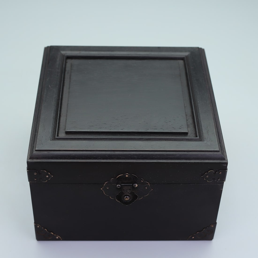 An Exquisite Bronze Lotus Pattern Clock - 2