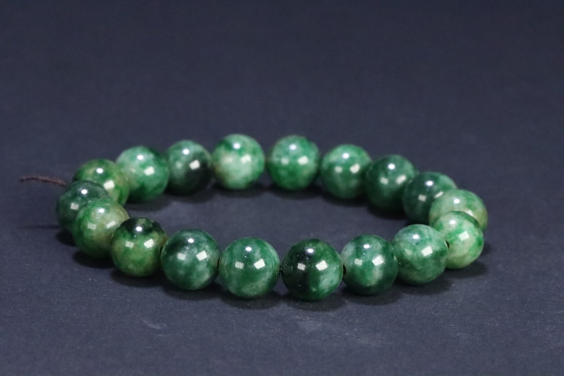 An Exquisite Jadeite Bracelets (1 of 9)