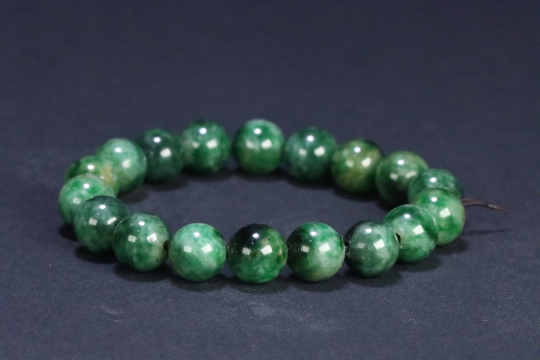 An Exquisite Jadeite Bracelets - 3