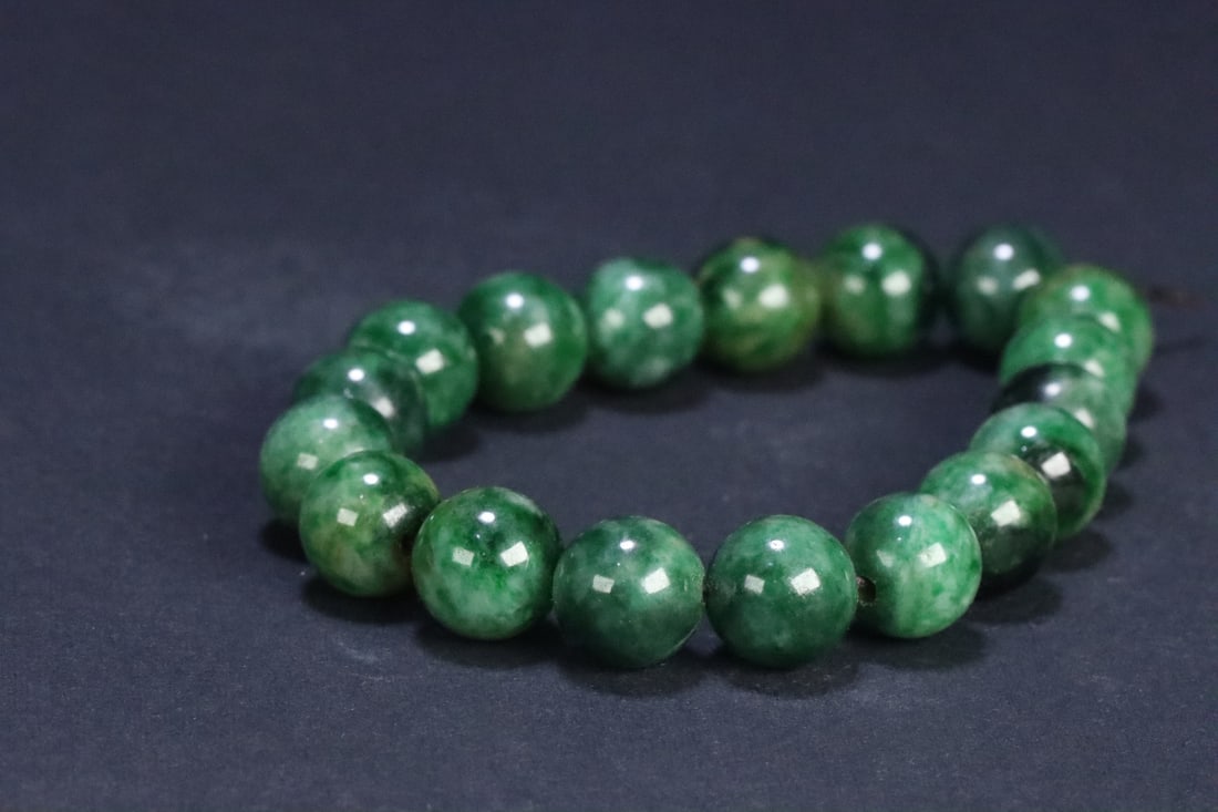 An Exquisite Jadeite Bracelets - 8