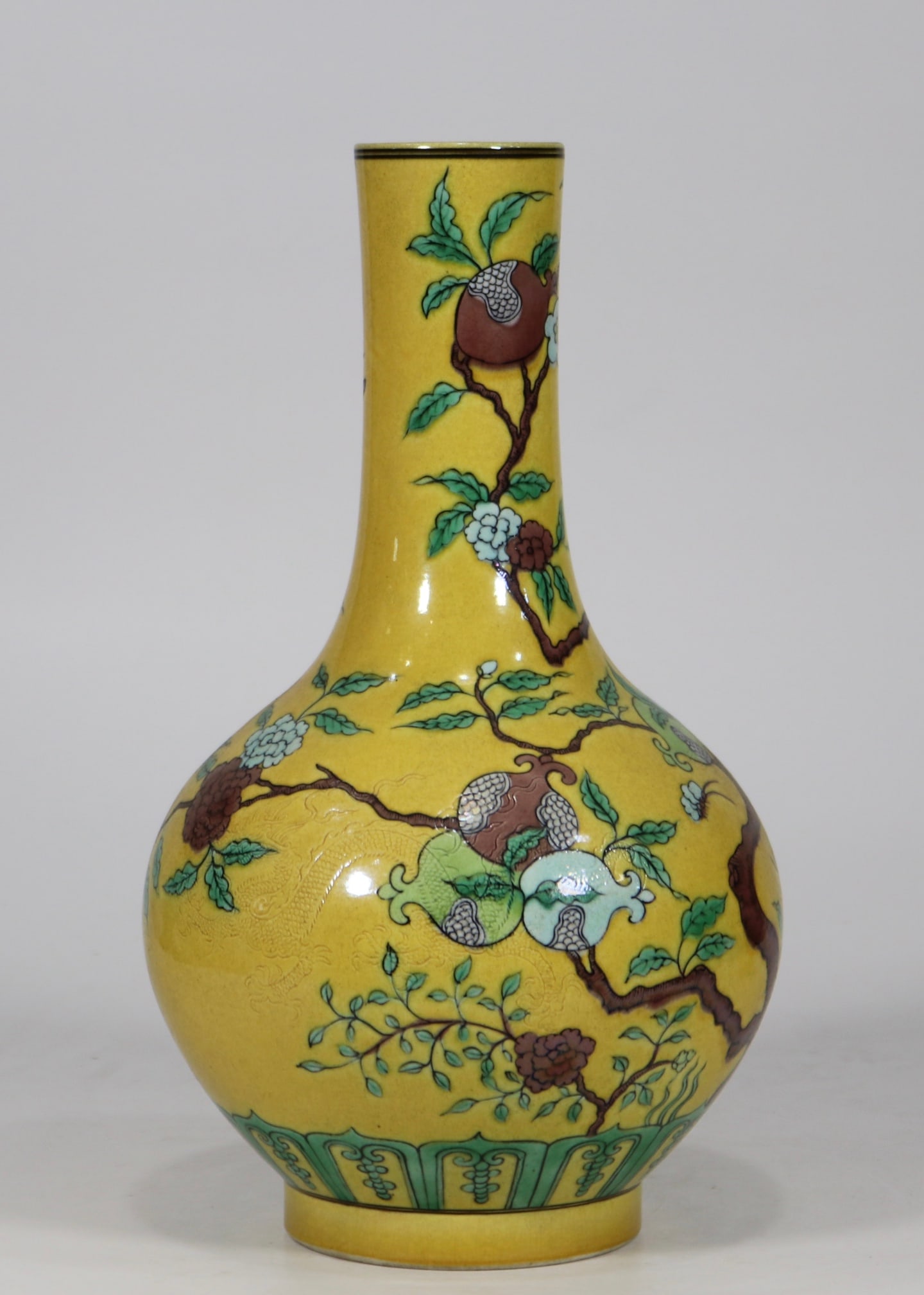 An Exquisite Biscuit Pomegranate Pattern Dragon Pattern Vase - 4