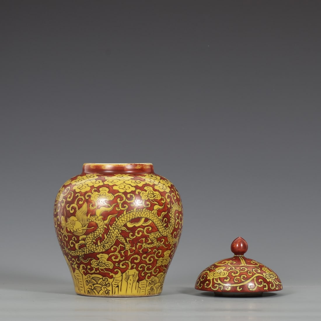 An Exquisite Iron-Red Dragon Pattern Jar - 7