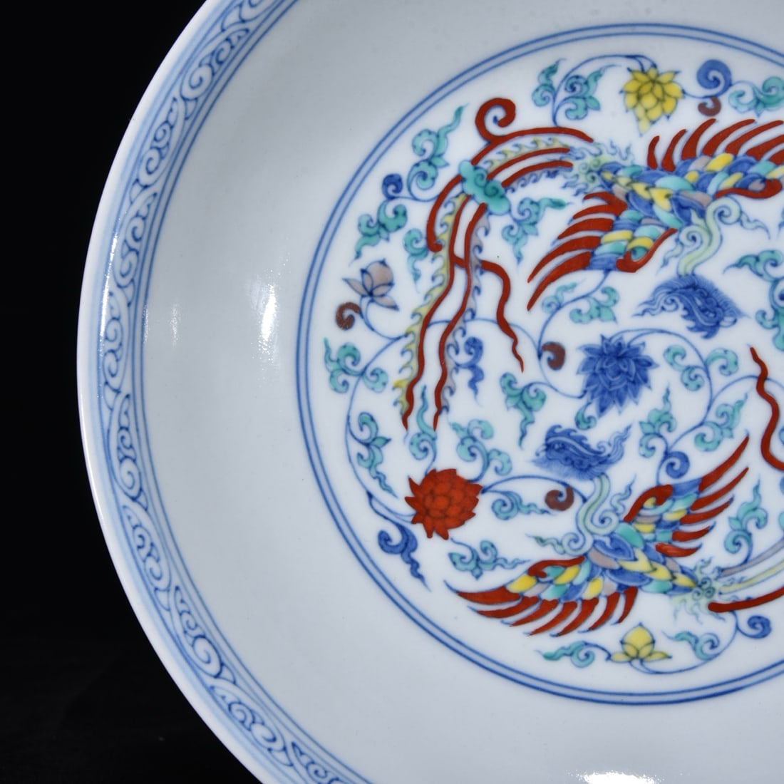 An Exquisite Doucai Phoenix Pattern Lotus Pattern Plate - 4