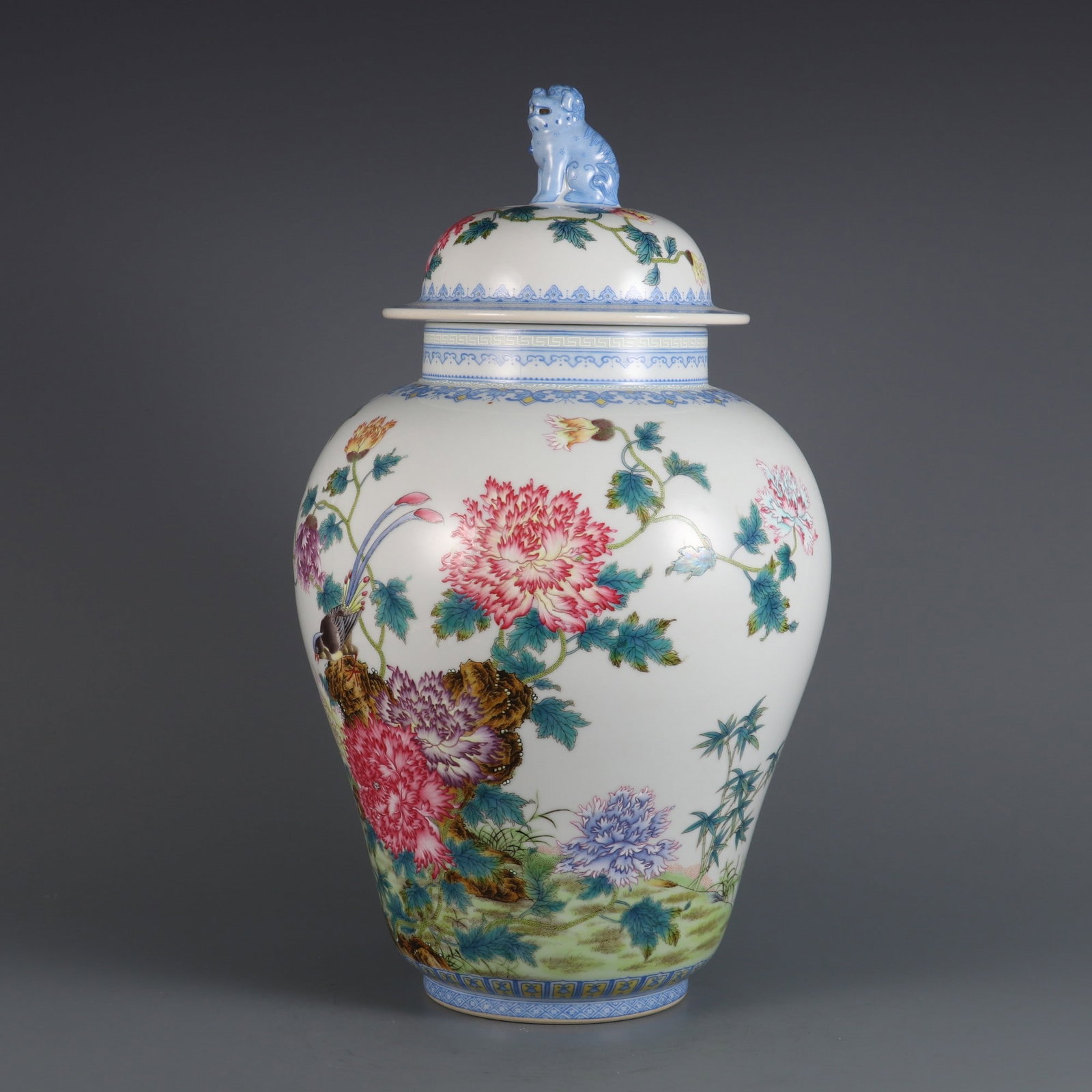 An Exquisite Enamel Flower and Bird Pattern with poem Jar  - 2