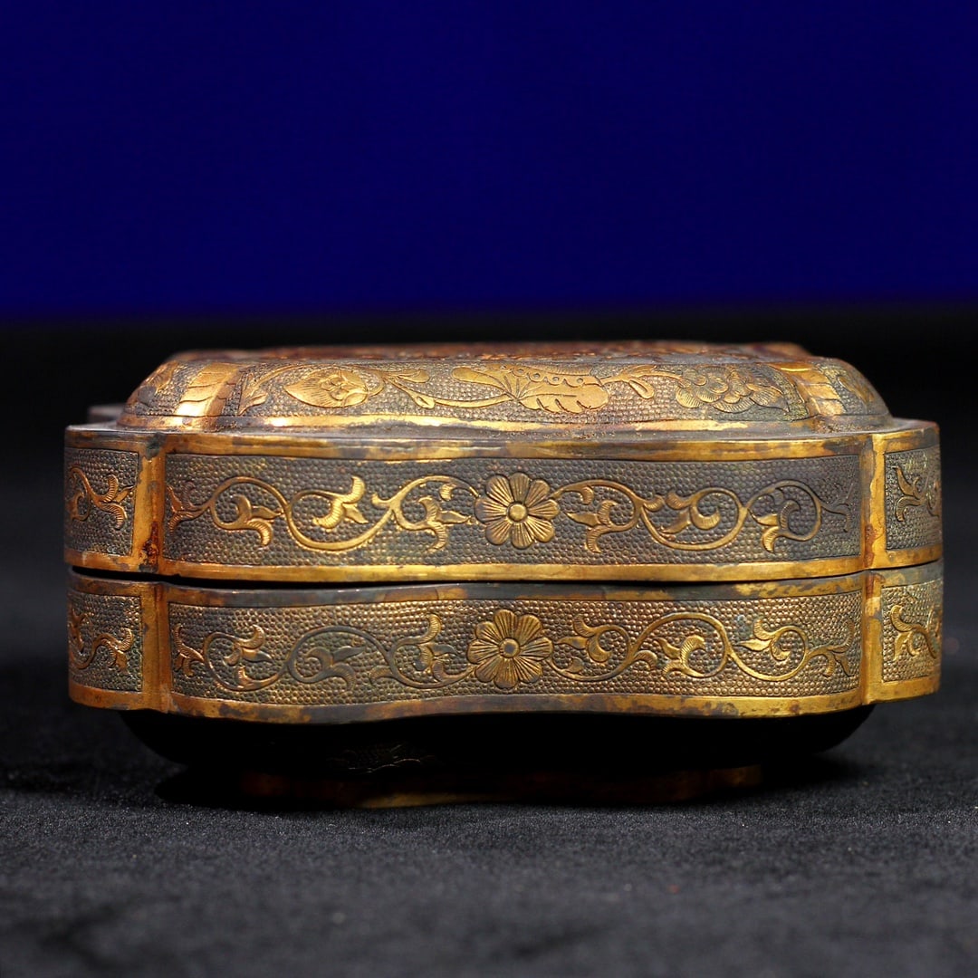 An Exquisite Gilt Bronze Phoenix Pattern Box - 3