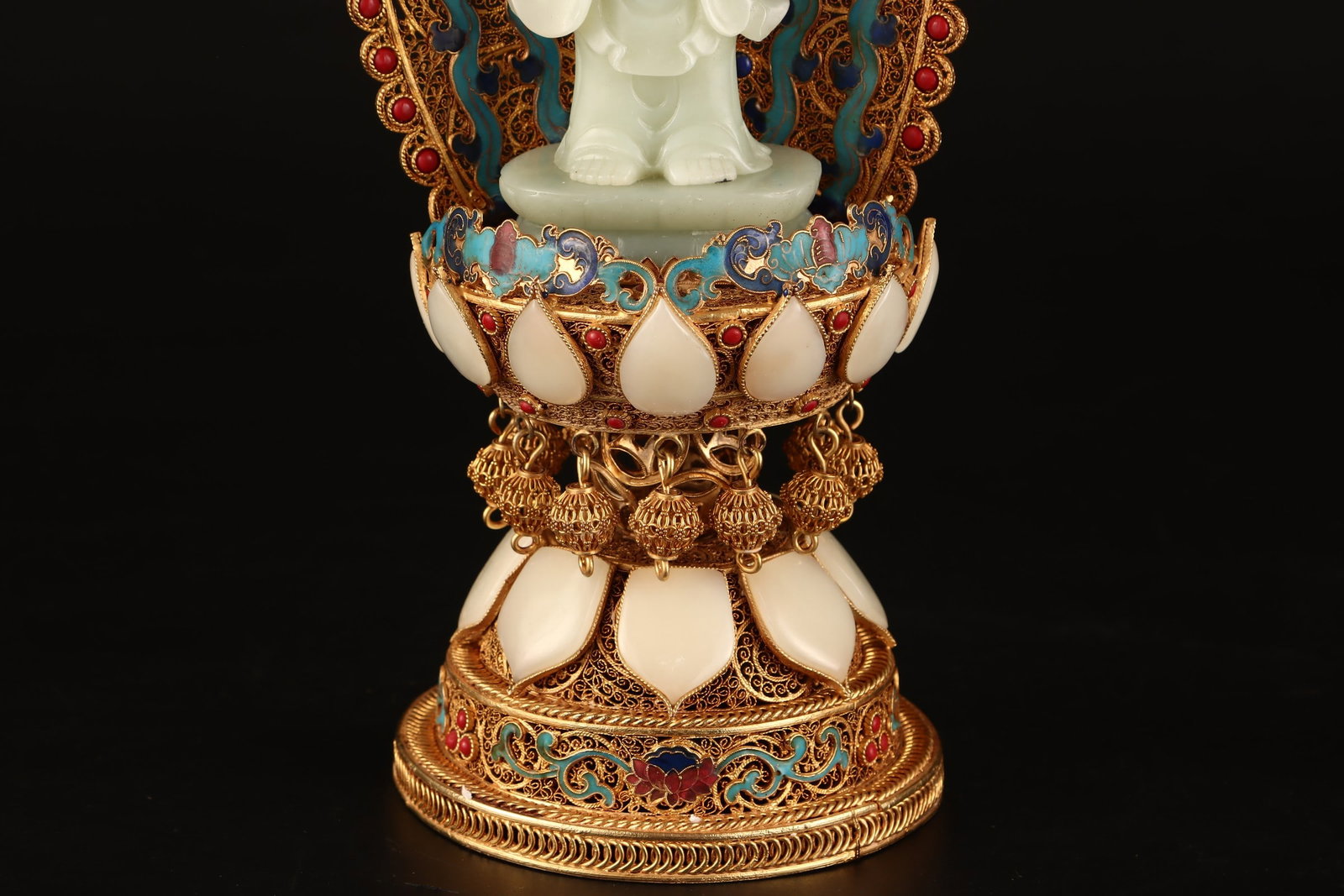 An Exquisite Gilt Bronze Inlaid White Jade Buddha Statue Ornament  - 7