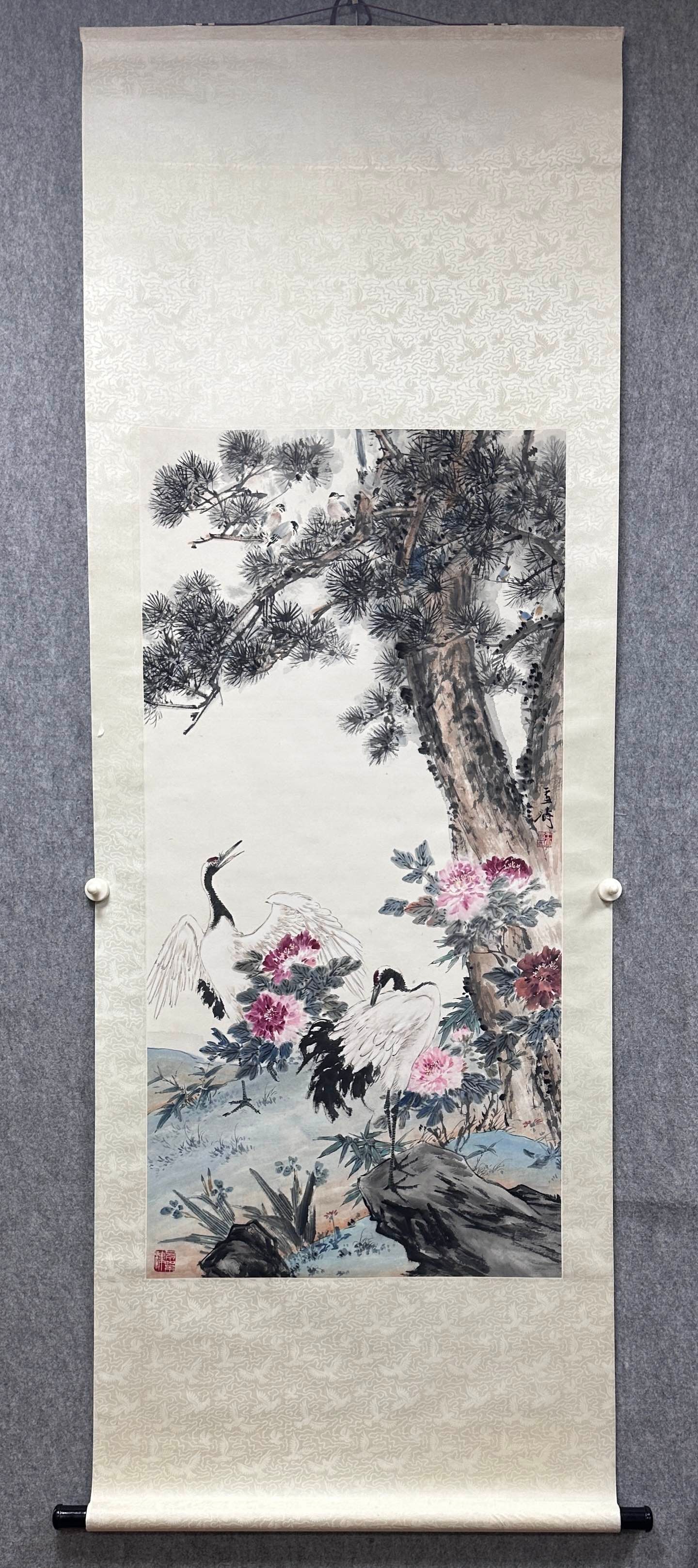A Chinese Vertical Scroll Ink Painting of Flower and Bird on Paper: A Chinese Vertical Scroll Ink Painting of Flower and Bird on Paper Wang xuetao Without frame Size:53cmx106cm (The Dimensions Of All Batches Are Manually Measured.If You Need More Detailed Information,